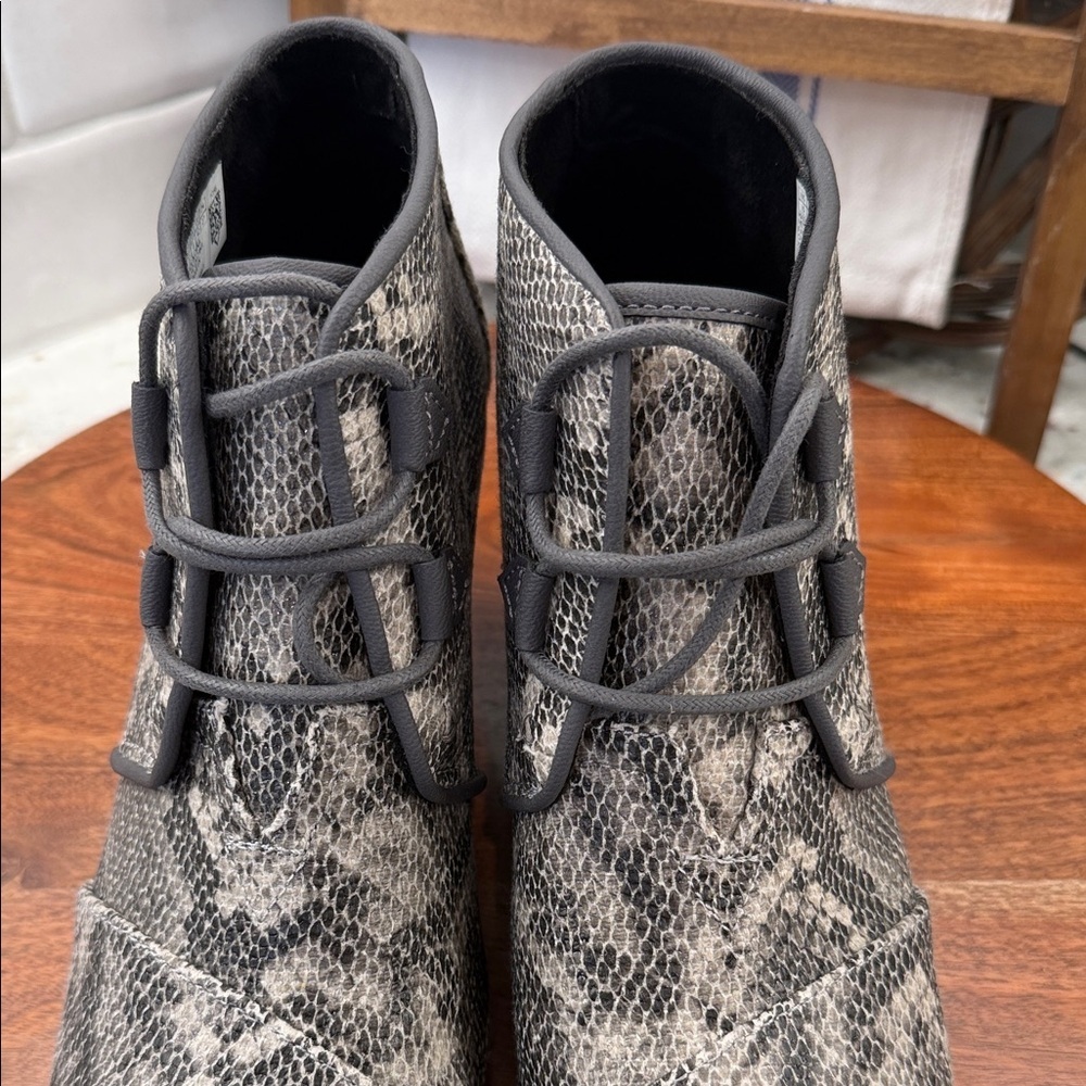 TOMS Kala Wedge Booties - Picture 3 of 13